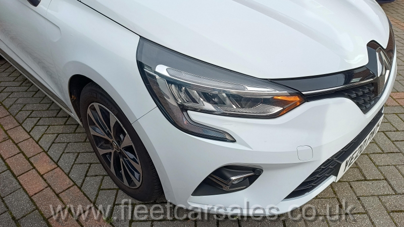 Renault Clio Iconic (7)